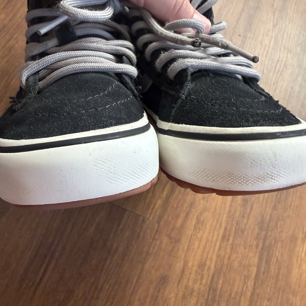 Vans MTE SK8‑Hi Little Kids 11 Black High‑Top Shoe Water Resistant Weather Youth - Picture 6 of 10